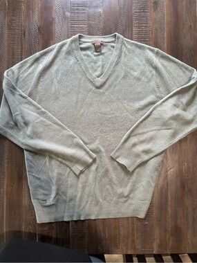 Dockers Men's V-Neck Sweater in Light Olive Green